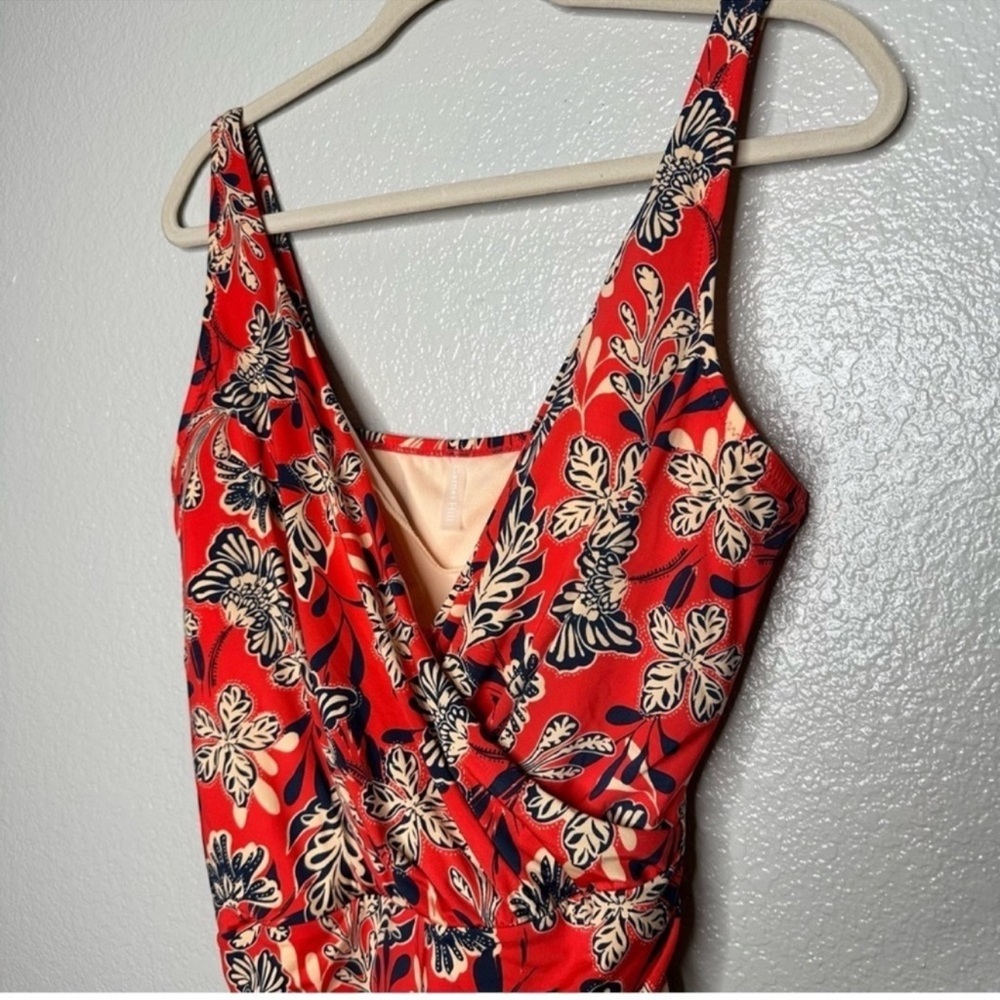 Garnet Hill Women's Ruched Crossover One-Piece Swimsuit
Red Tan Floral size 12 - Picture 3 of 13